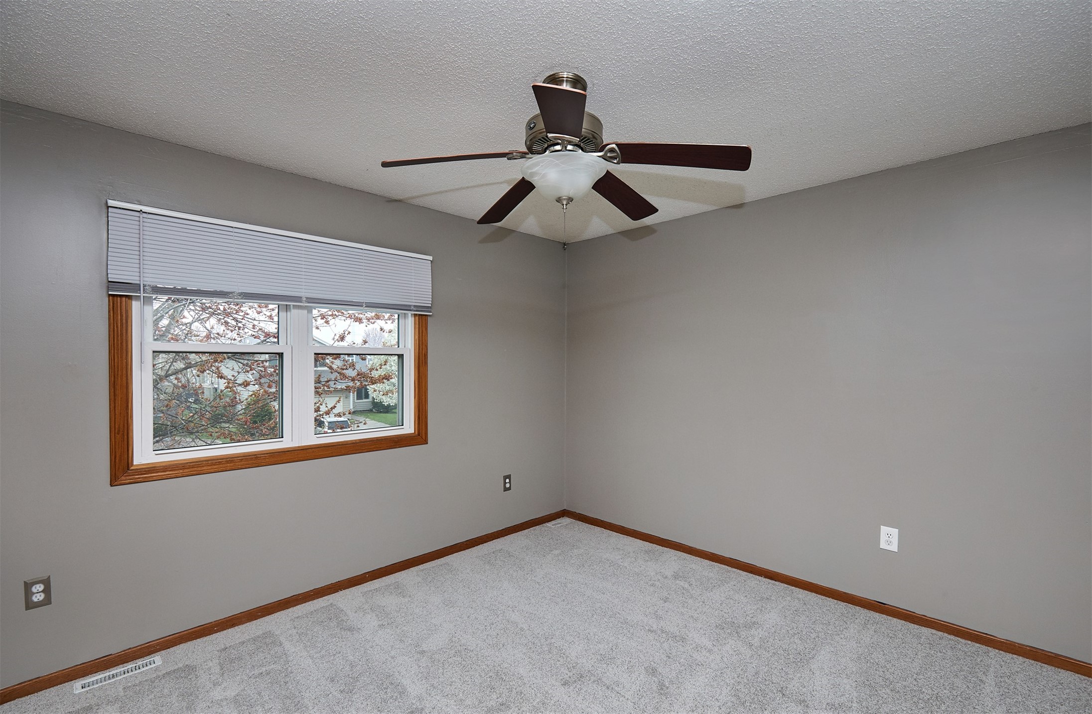 5425 NW 90th Street, Johnston, Iowa image 17
