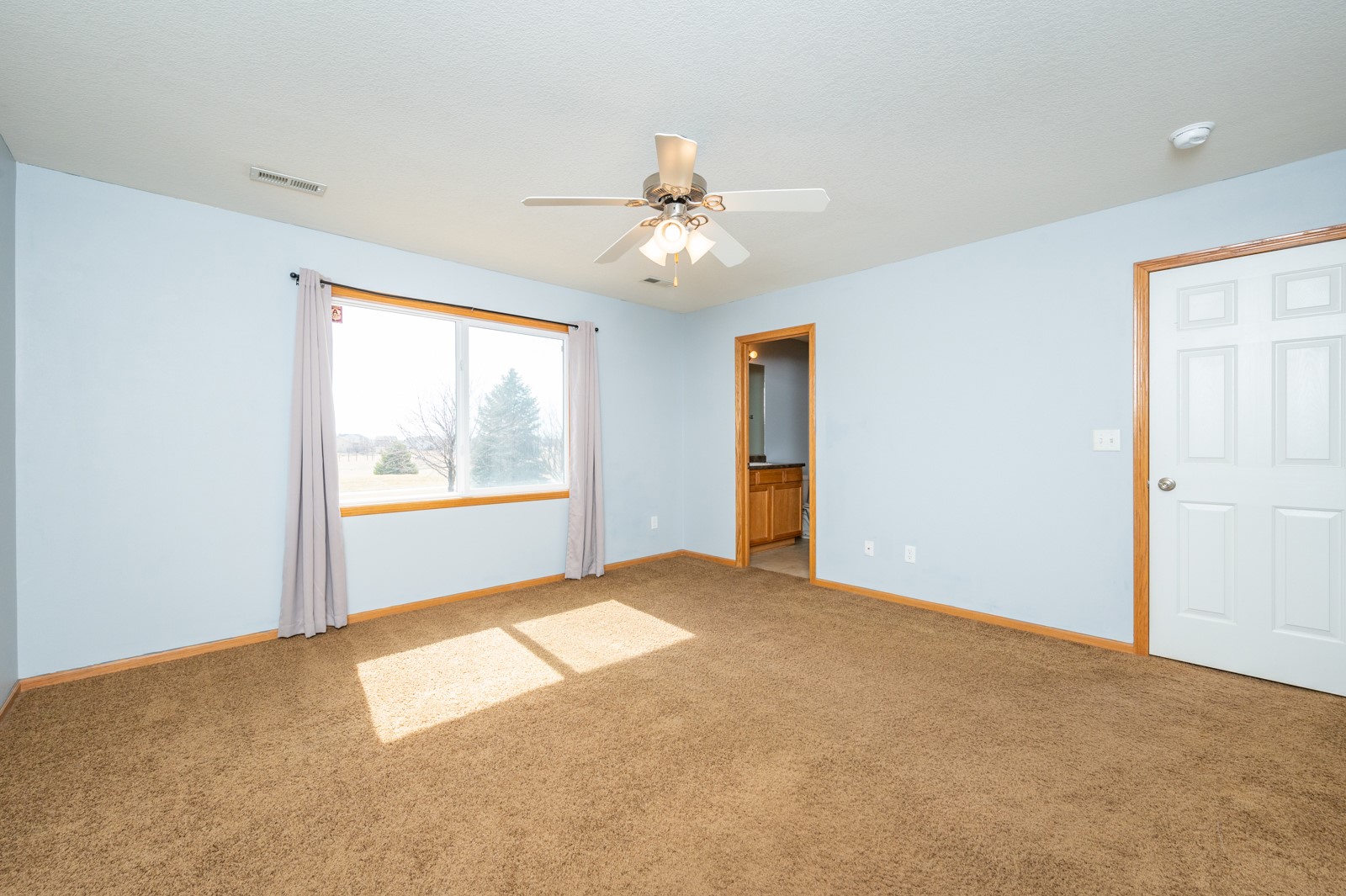 9384 Red Sunset Drive, West Des Moines, Iowa image 9