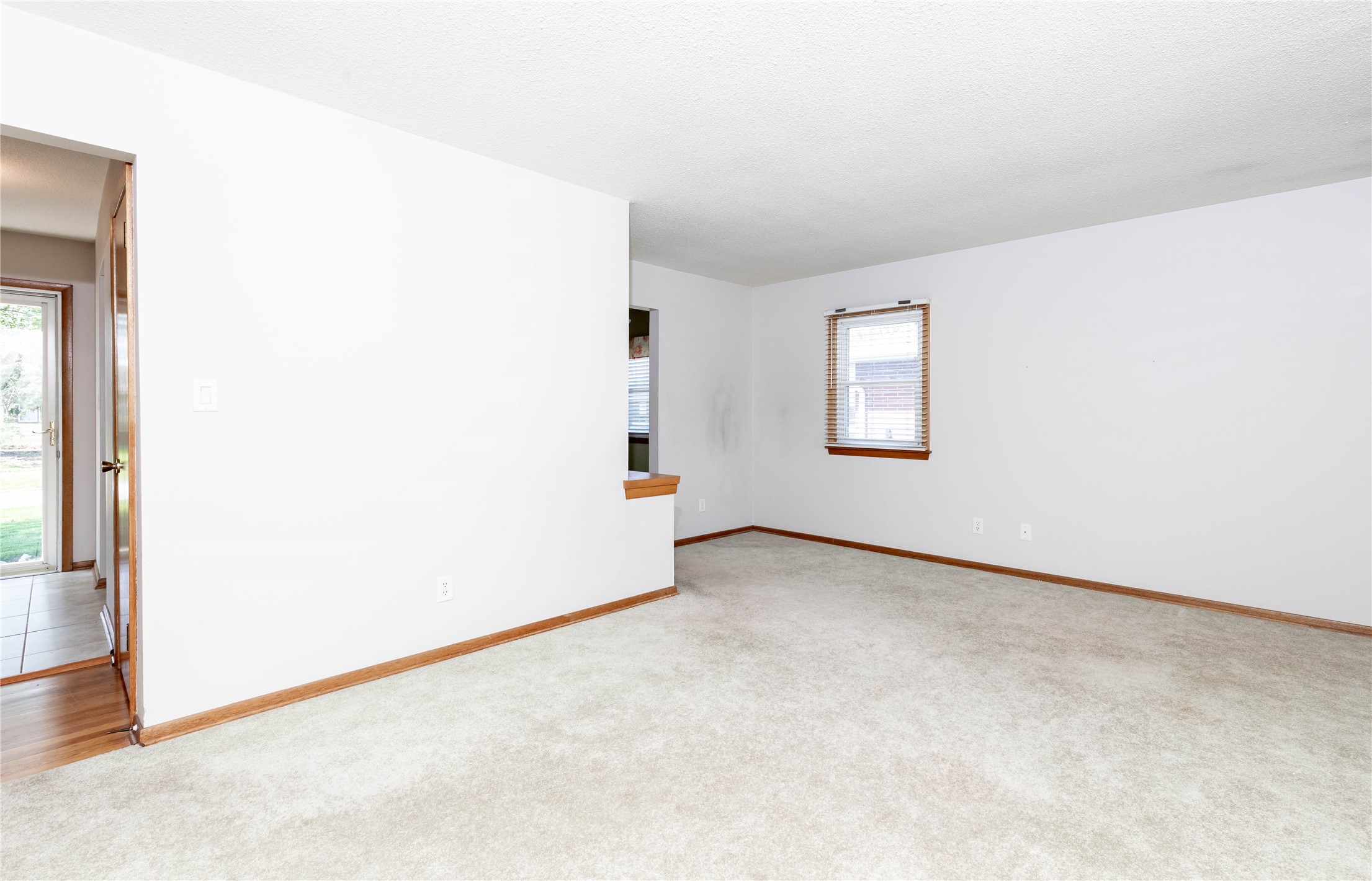 2540 E. Tiffin Avenue, Des Moines, Iowa image 7
