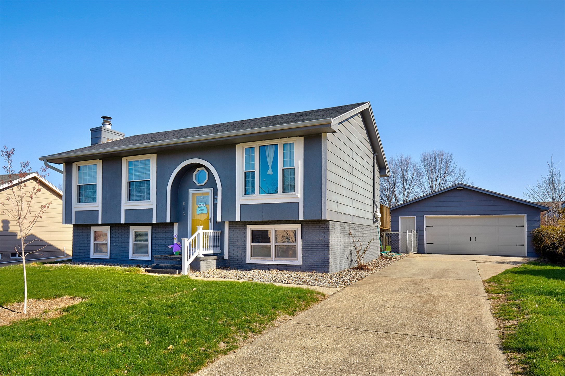 510 E 3rd Street, Newton, Iowa image 1