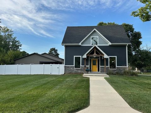 719 E Washington Street Winterset IA 50273