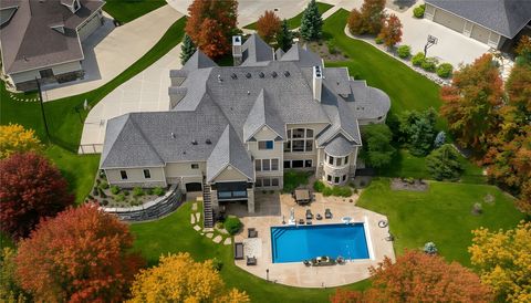 Homes For Sale - 809 NE Bridge Creek Court<br/> Grimes, IA 50111