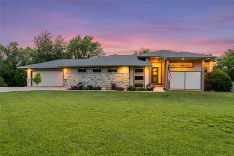 Homes For Sale - 11890 NW 142nd Street<br/> Granger, IA 50109