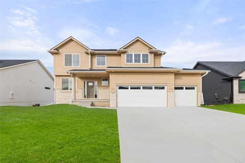 Homes For Sale - 325 NW Red Oak Drive<br/> Waukee, IA 50263