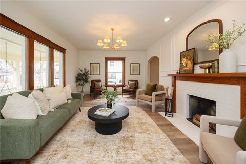 1236 43rd Street Des Moines IA 50311