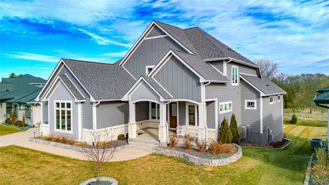 4829 159th Street Urbandale IA 50323