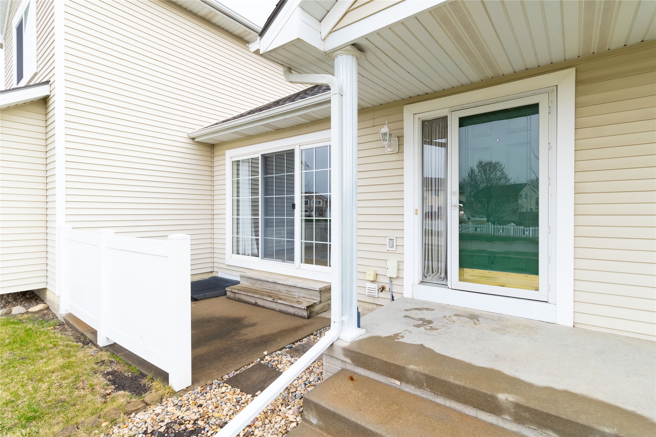 403 SE Woodbine Drive, Grimes, Iowa image 3