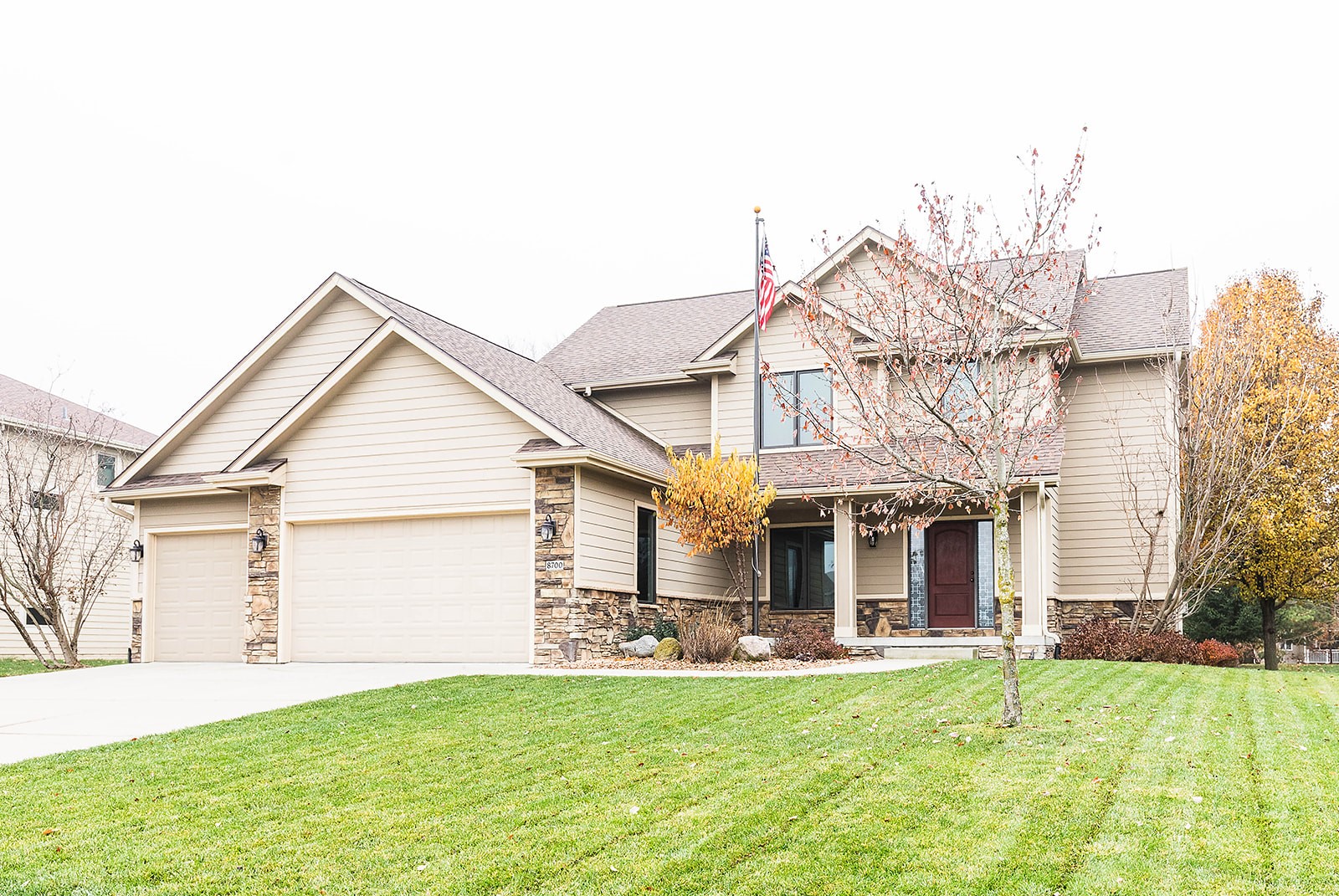 8700 Wooded Point Drive