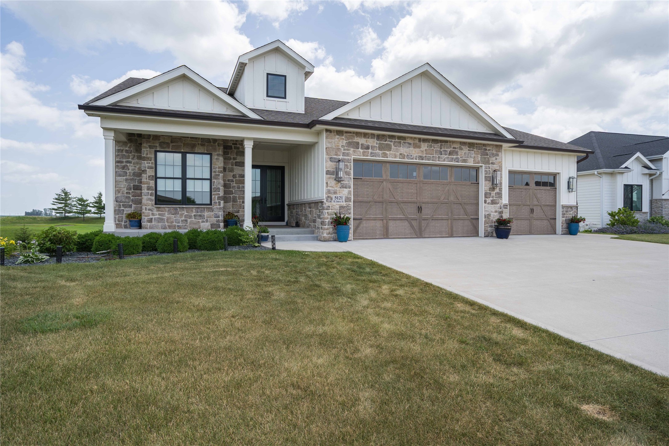 Photo 1 of 35 — 5121 NE Seneca Drive, Ankeny, IA 50021