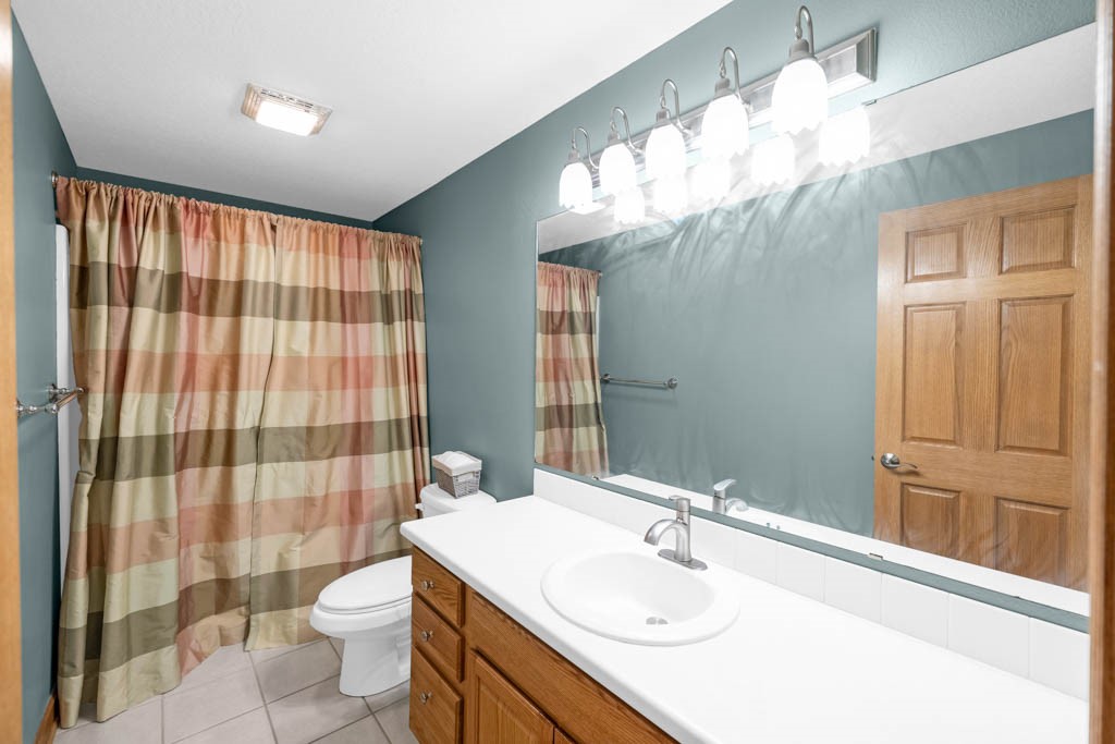 1205 Tulip Tree Lane, West Des Moines, Iowa image 30