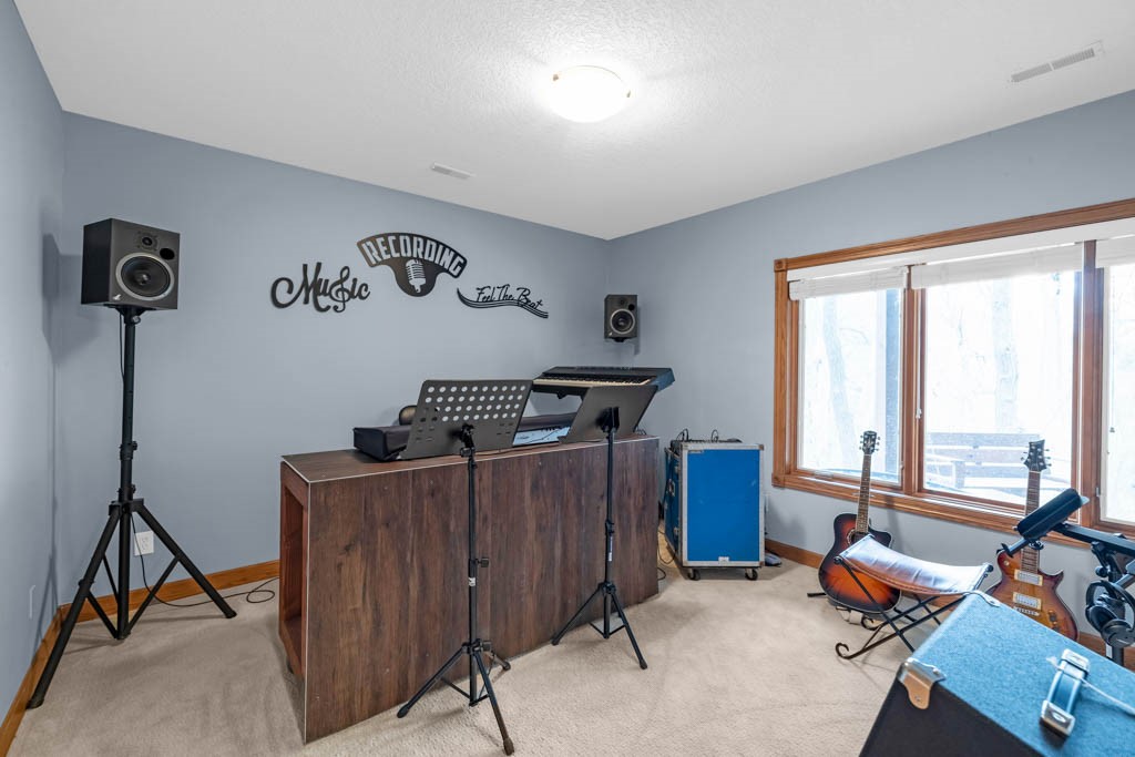 1205 Tulip Tree Lane, West Des Moines, Iowa image 29