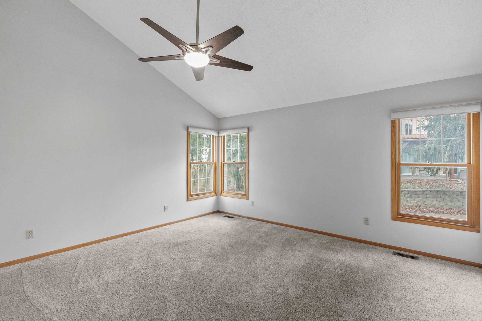 2500 Pine Circle, Urbandale, Iowa image 6