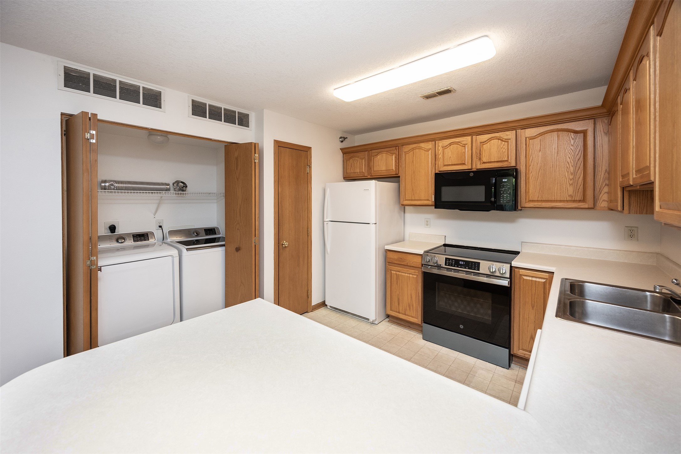 4130 100th Street #7, Urbandale, Iowa image 16