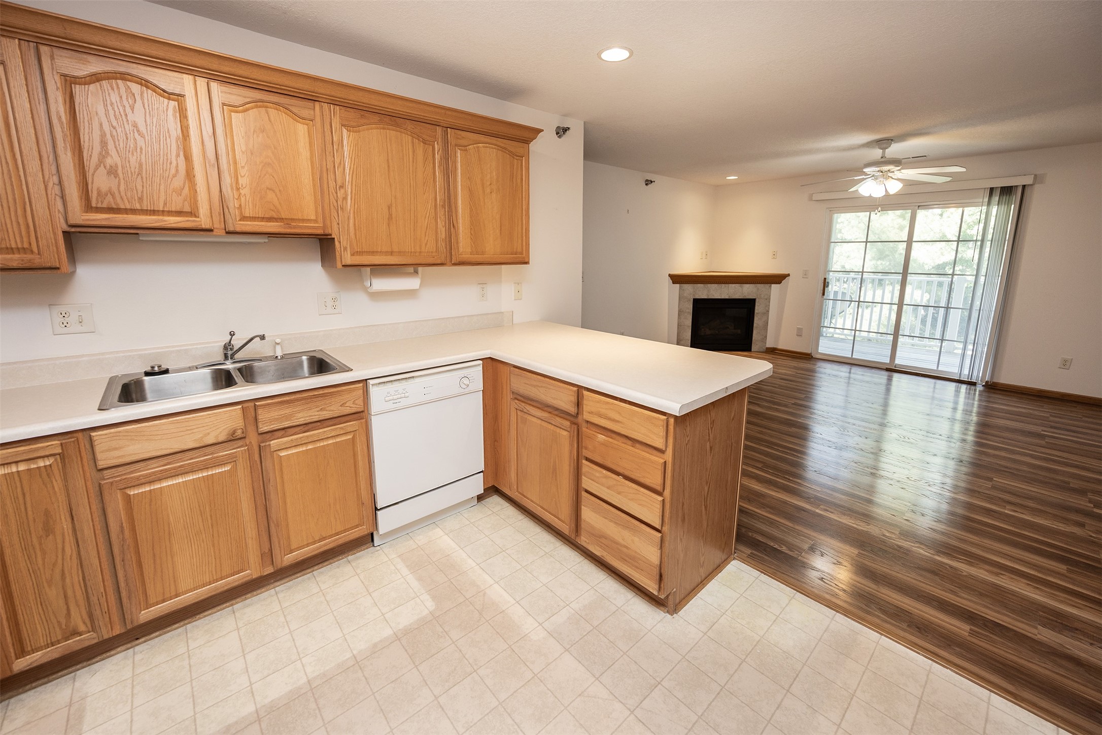 4130 100th Street #7, Urbandale, Iowa image 20