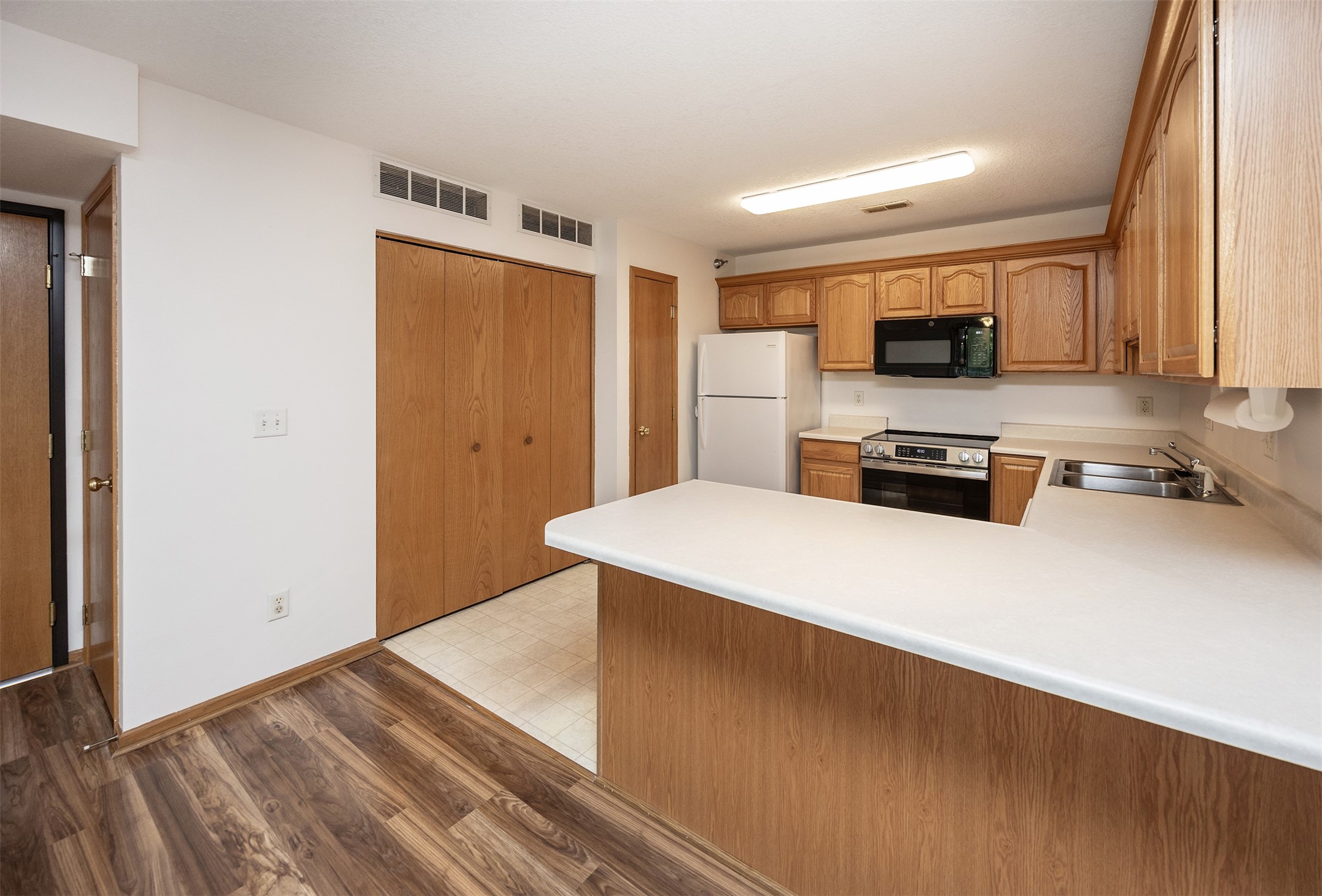 4130 100th Street #7, Urbandale, Iowa image 12