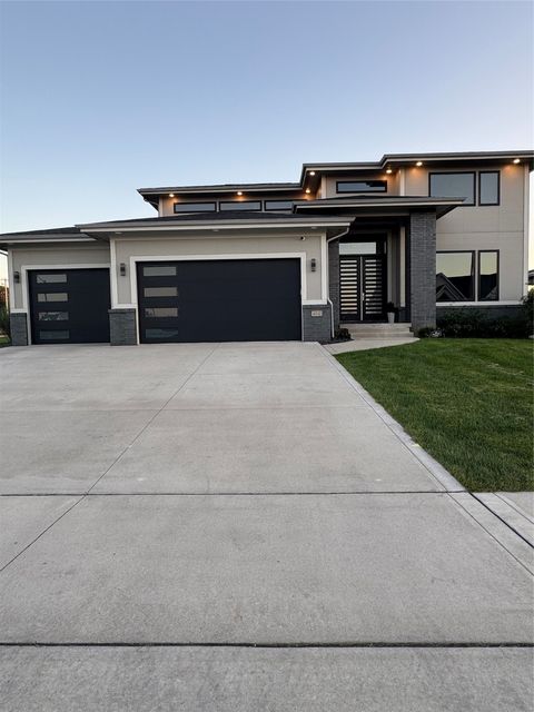 16202 Goodman Drive Urbandale IA 50323