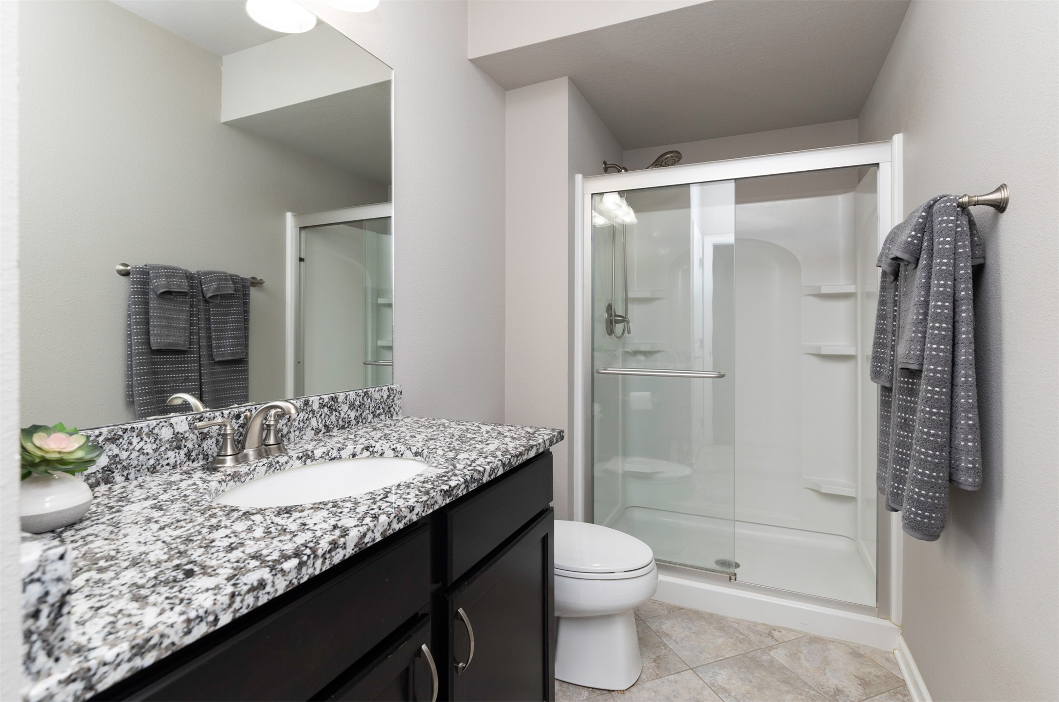 1245 Blue Bonnet Drive, Carlisle, Iowa image 25