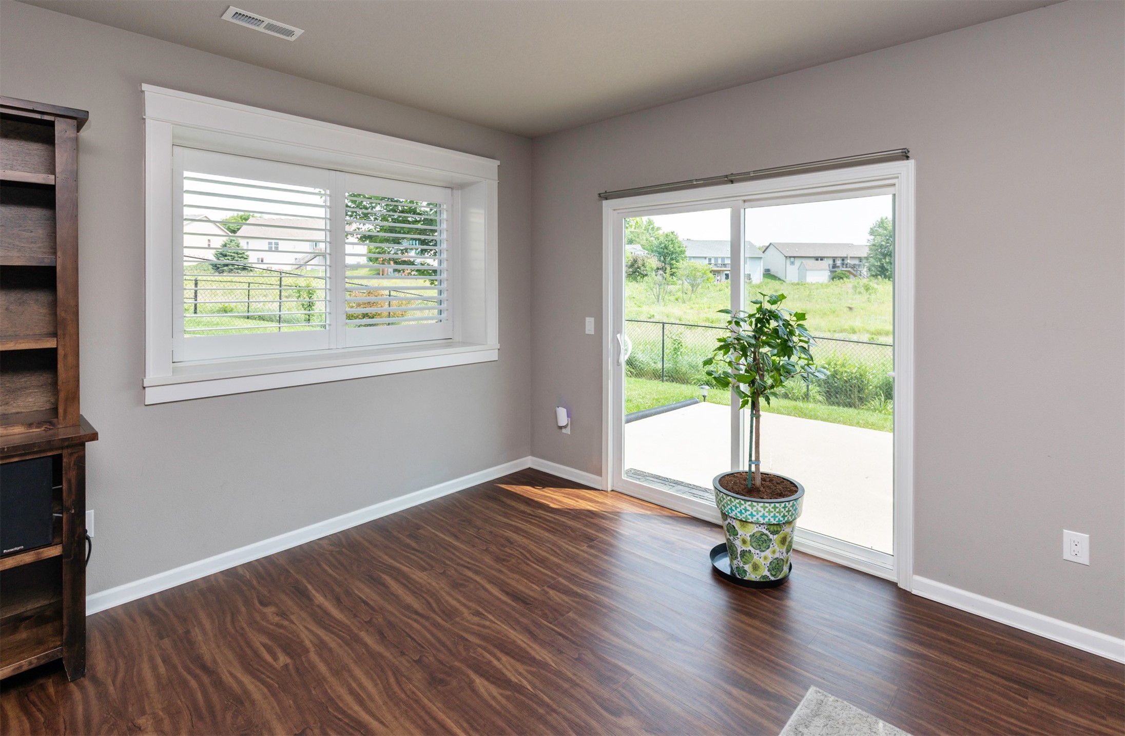 1245 Blue Bonnet Drive, Carlisle, Iowa image 23