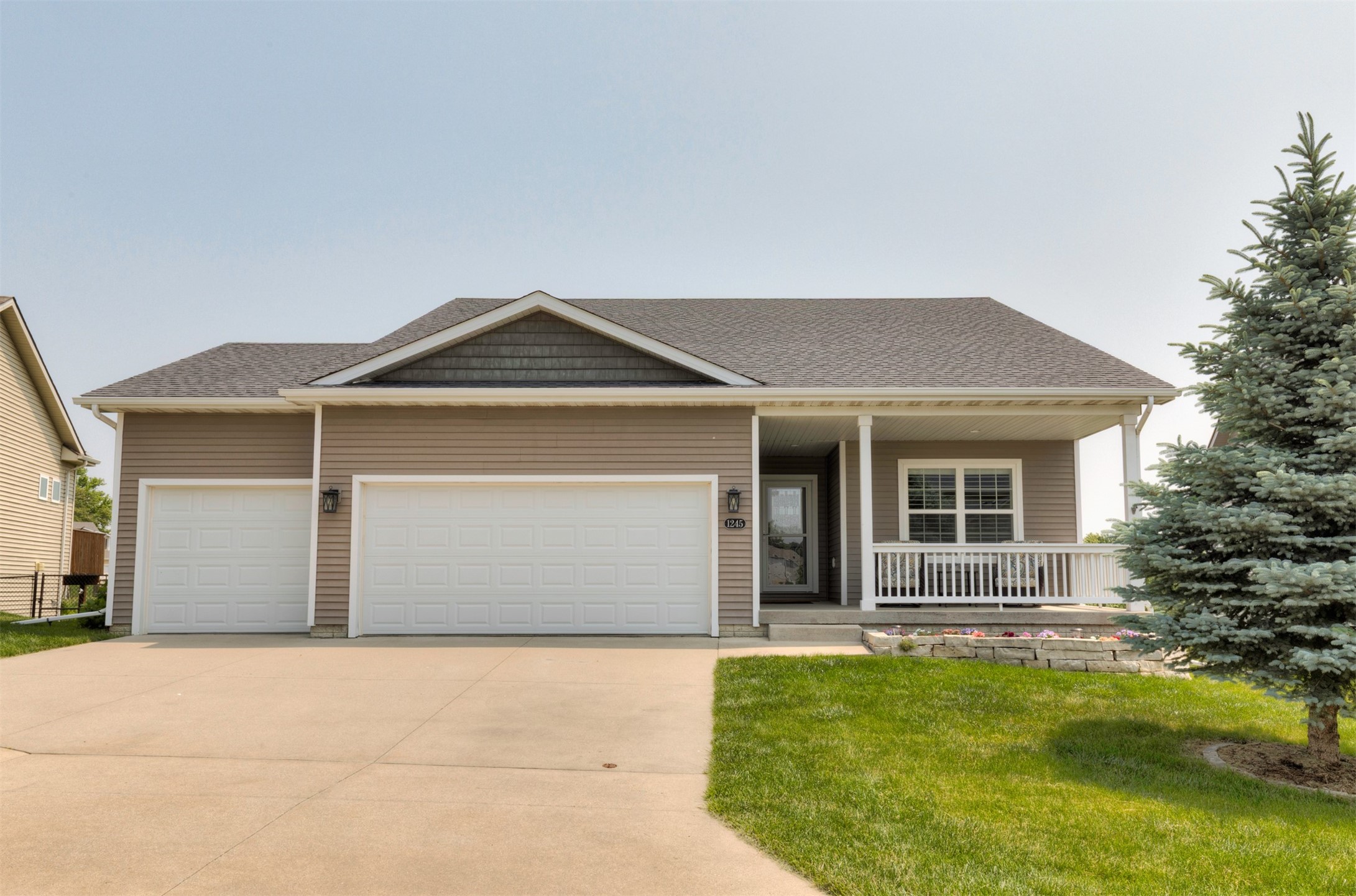 1245 Blue Bonnet Drive, Carlisle, Iowa image 1