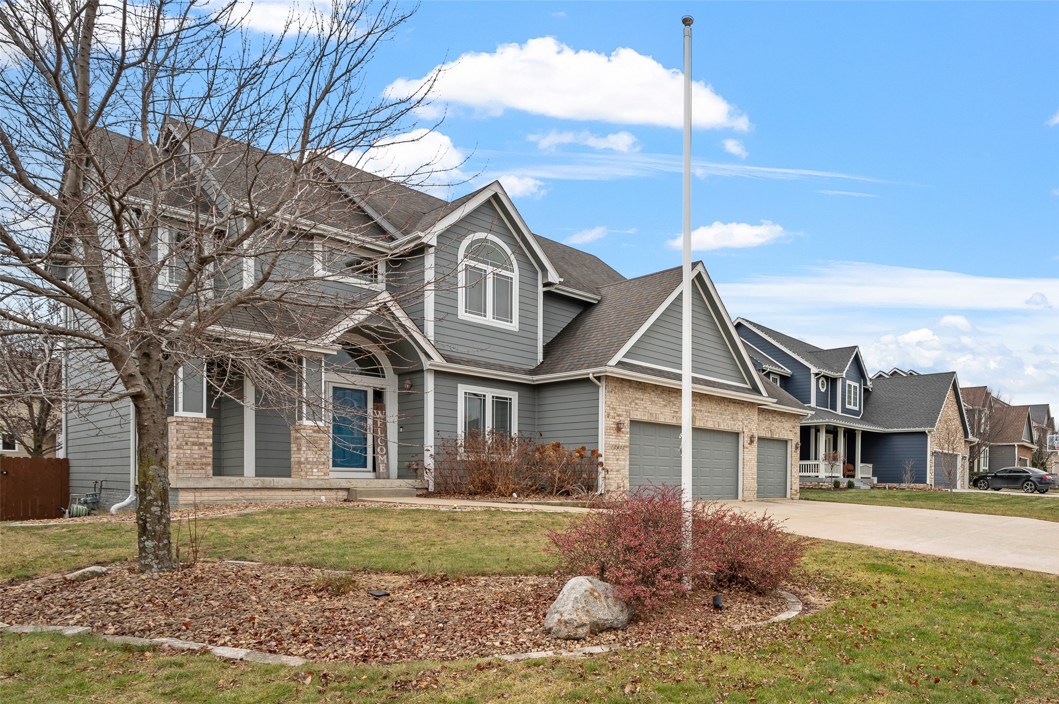 12602 Ridgemont Drive, Urbandale, Iowa image 4