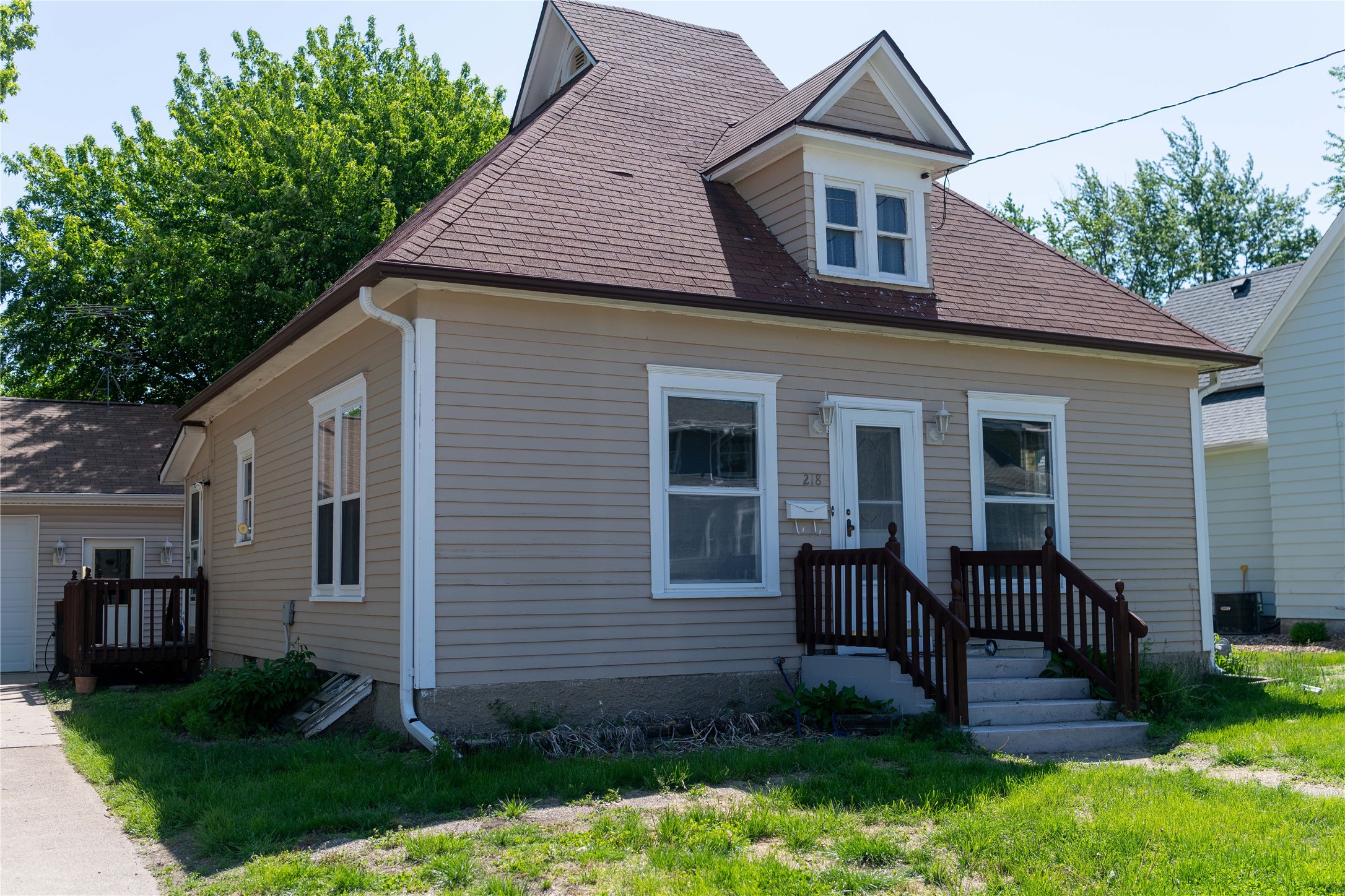 218 E 1st Street