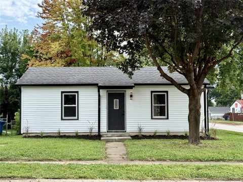 Homes For Sale - 3001 Cleveland Avenue<br/> Polk County, Des Moines, IA 50317