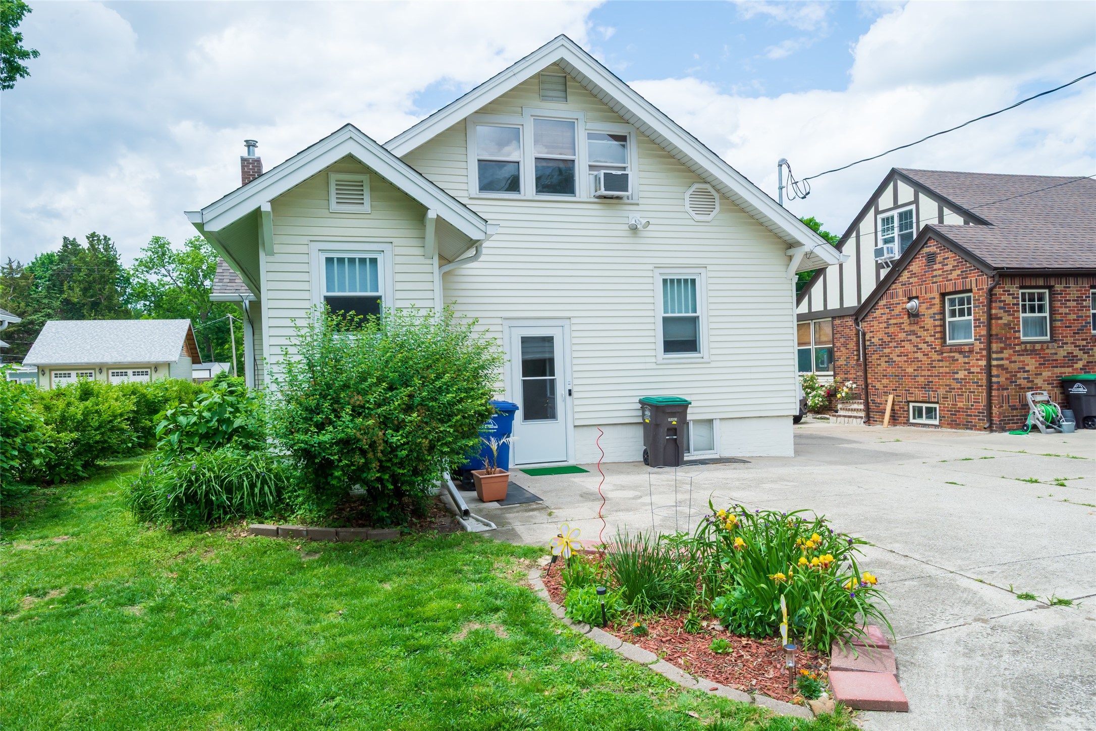 1055 40th Street, Des Moines, Iowa image 2