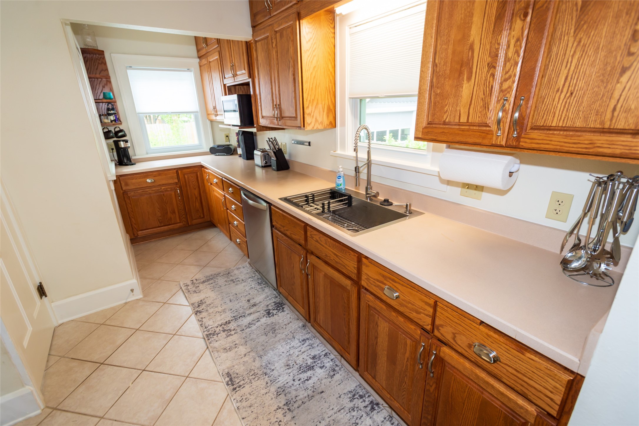 1055 40th Street, Des Moines, Iowa image 6