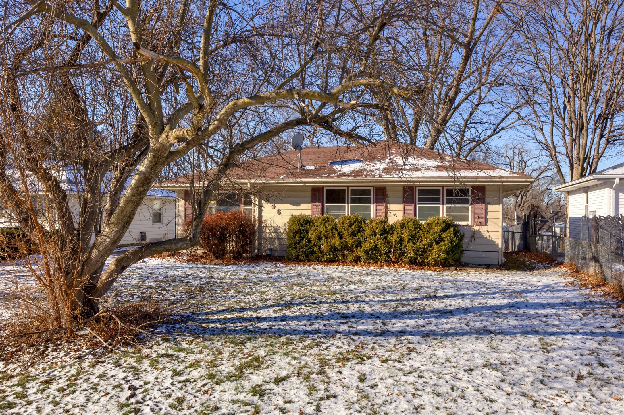 946 64th Street, Windsor Heights, Iowa image 2