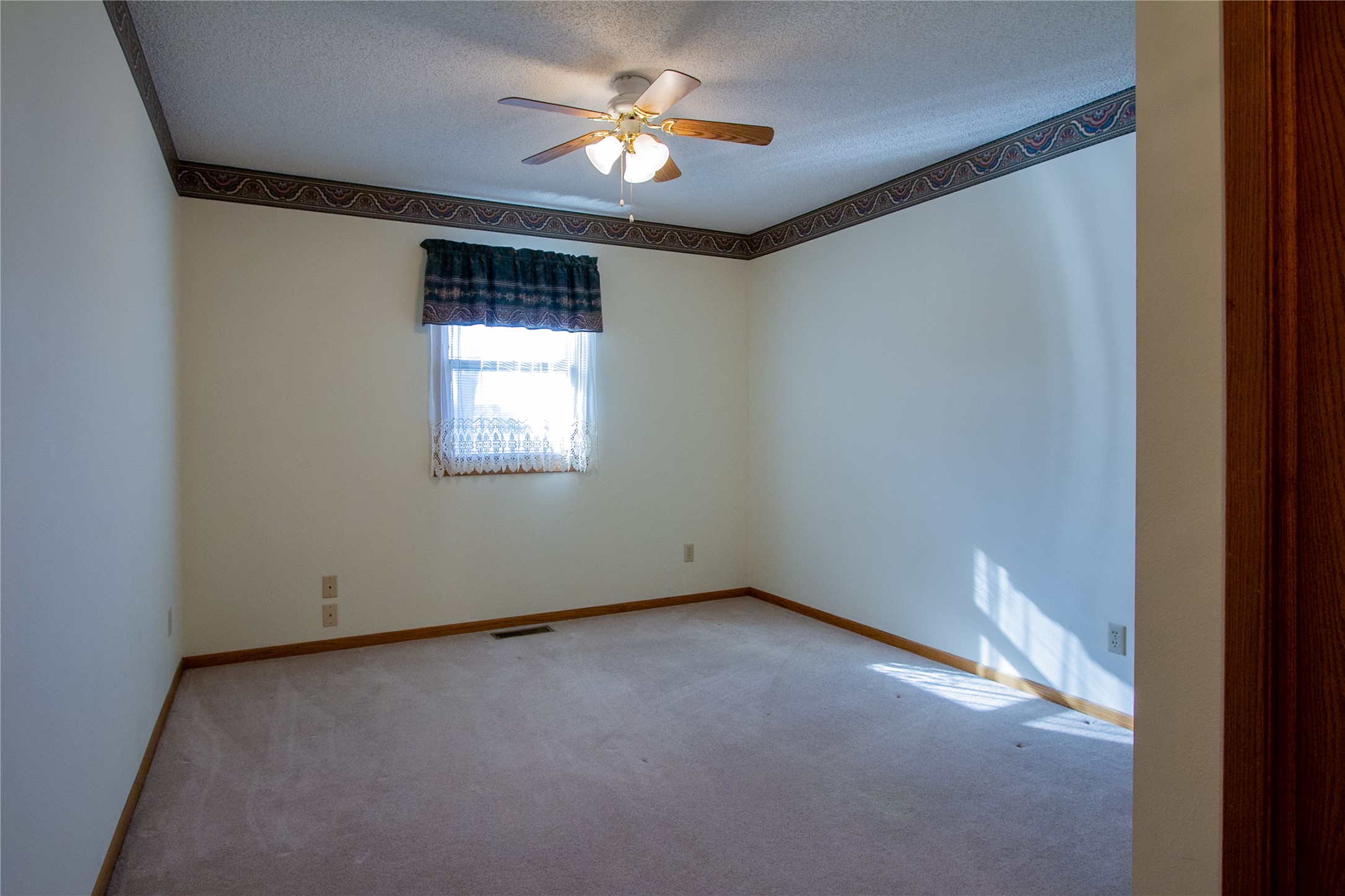 416 E 15th Street, Pella, Iowa image 18