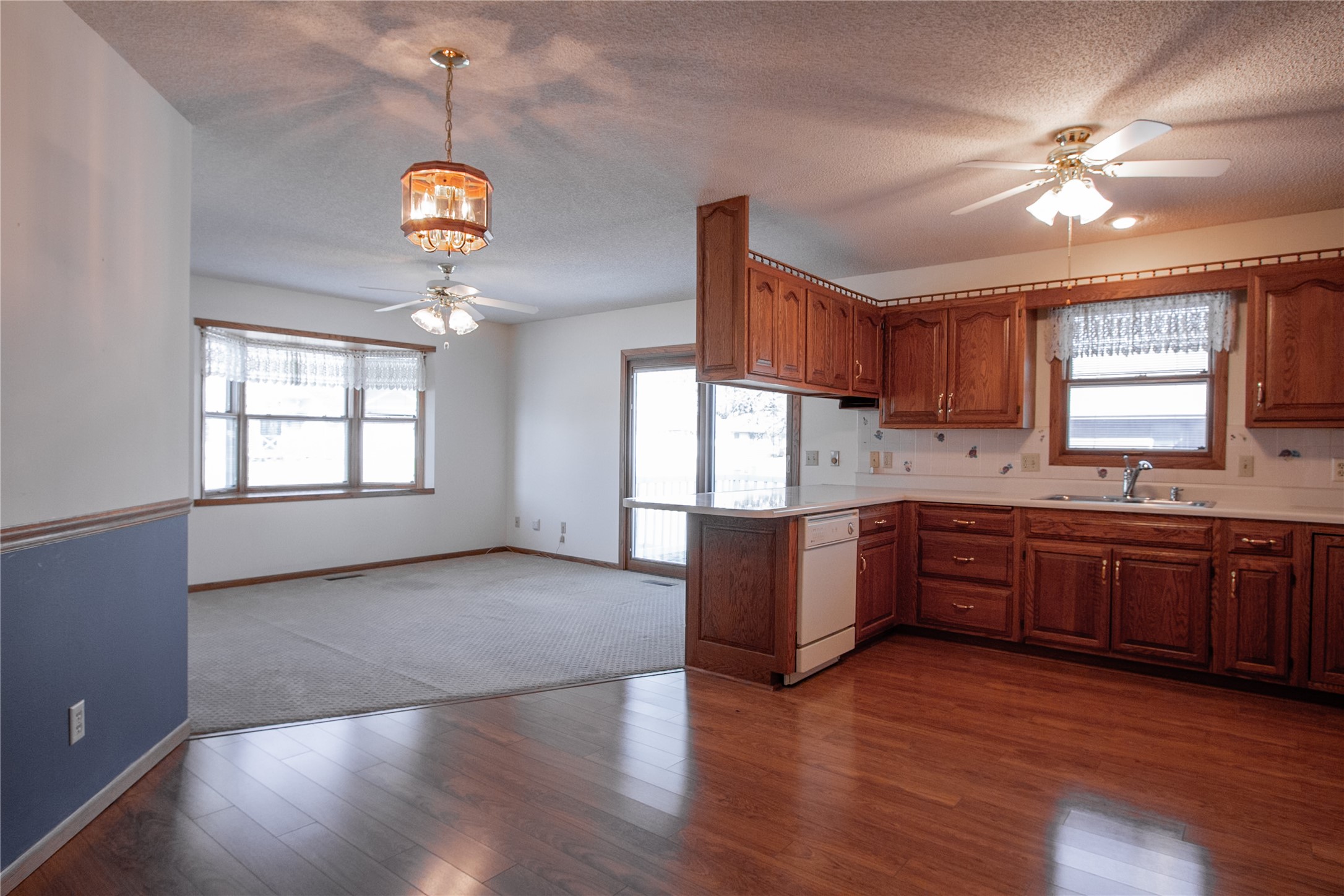 416 E 15th Street, Pella, Iowa image 9