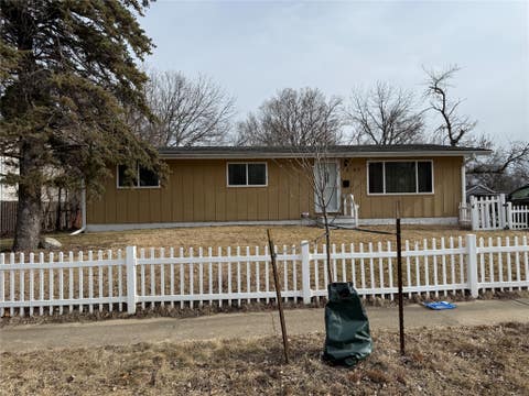 Homes For Sale - 1303 E 17th Street<br/> Des Moines, IA 50316