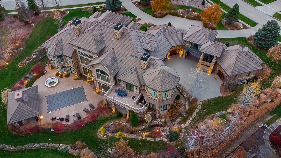 2505 NE Bellagio Court