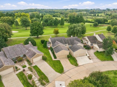 Condo For Sale - 8022 Echo Drive<br/> Norwalk, IA 50211