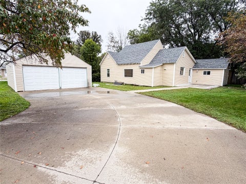 Homes For Sale - 406 W North Street<br/> Linden, IA 50146