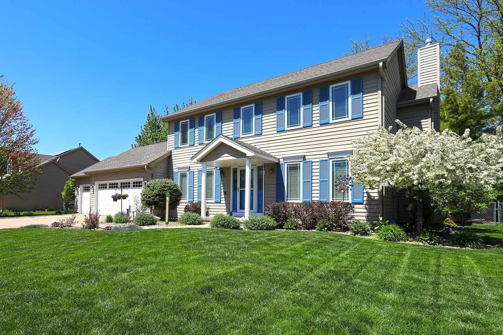 5909 Brookview Drive, West Des Moines, Iowa image 3