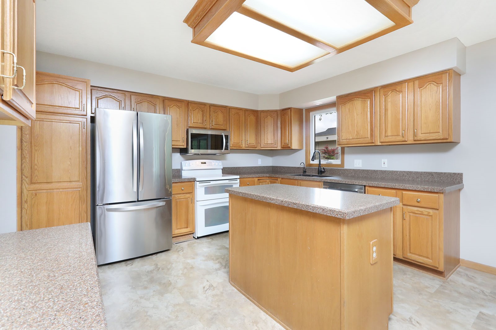 5909 Brookview Drive, West Des Moines, Iowa image 20
