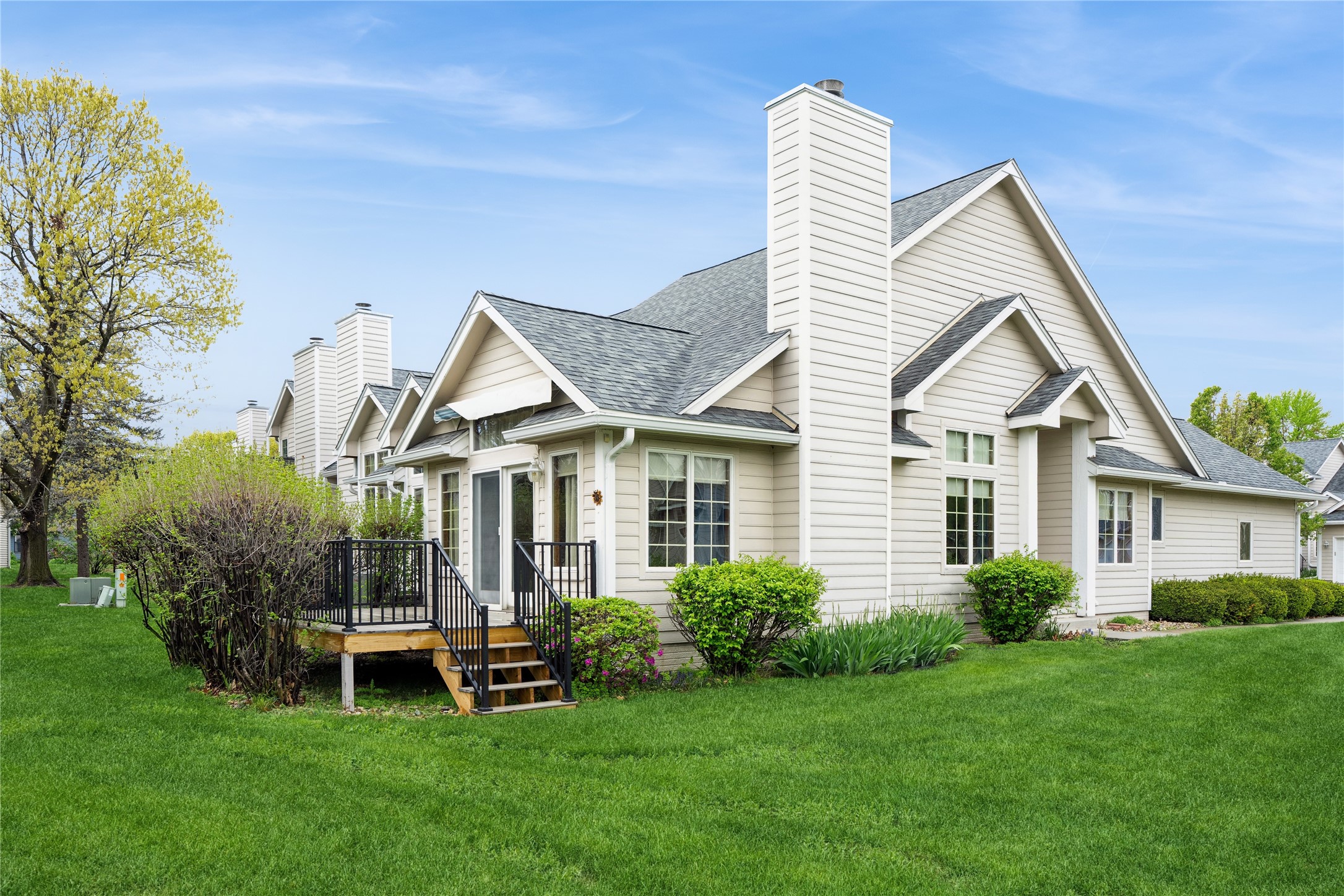6018 Terrace Drive, Johnston, Iowa image 1