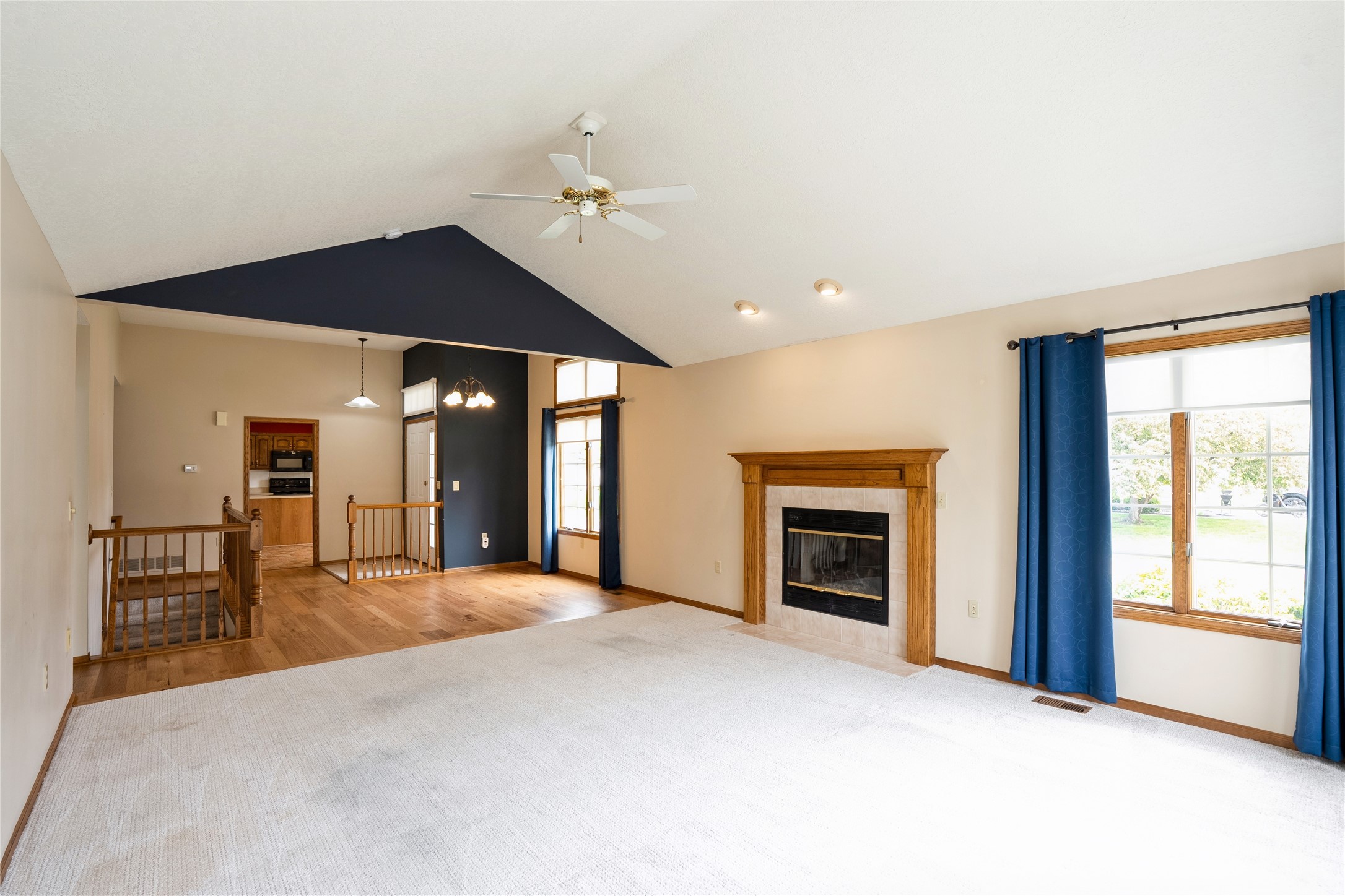 6018 Terrace Drive, Johnston, Iowa image 6