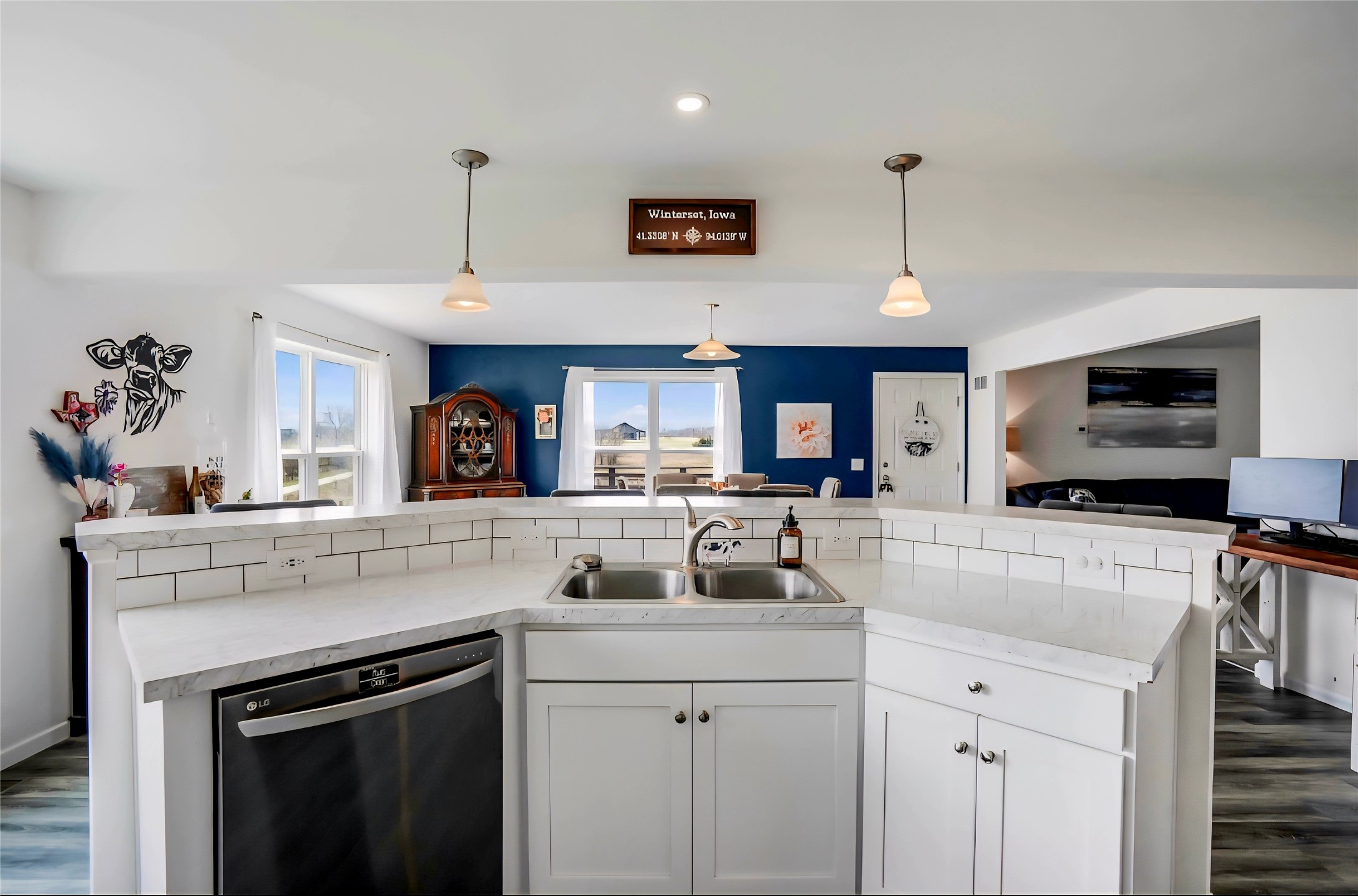 2237 Holliwell Valley Court, Winterset, Iowa image 2