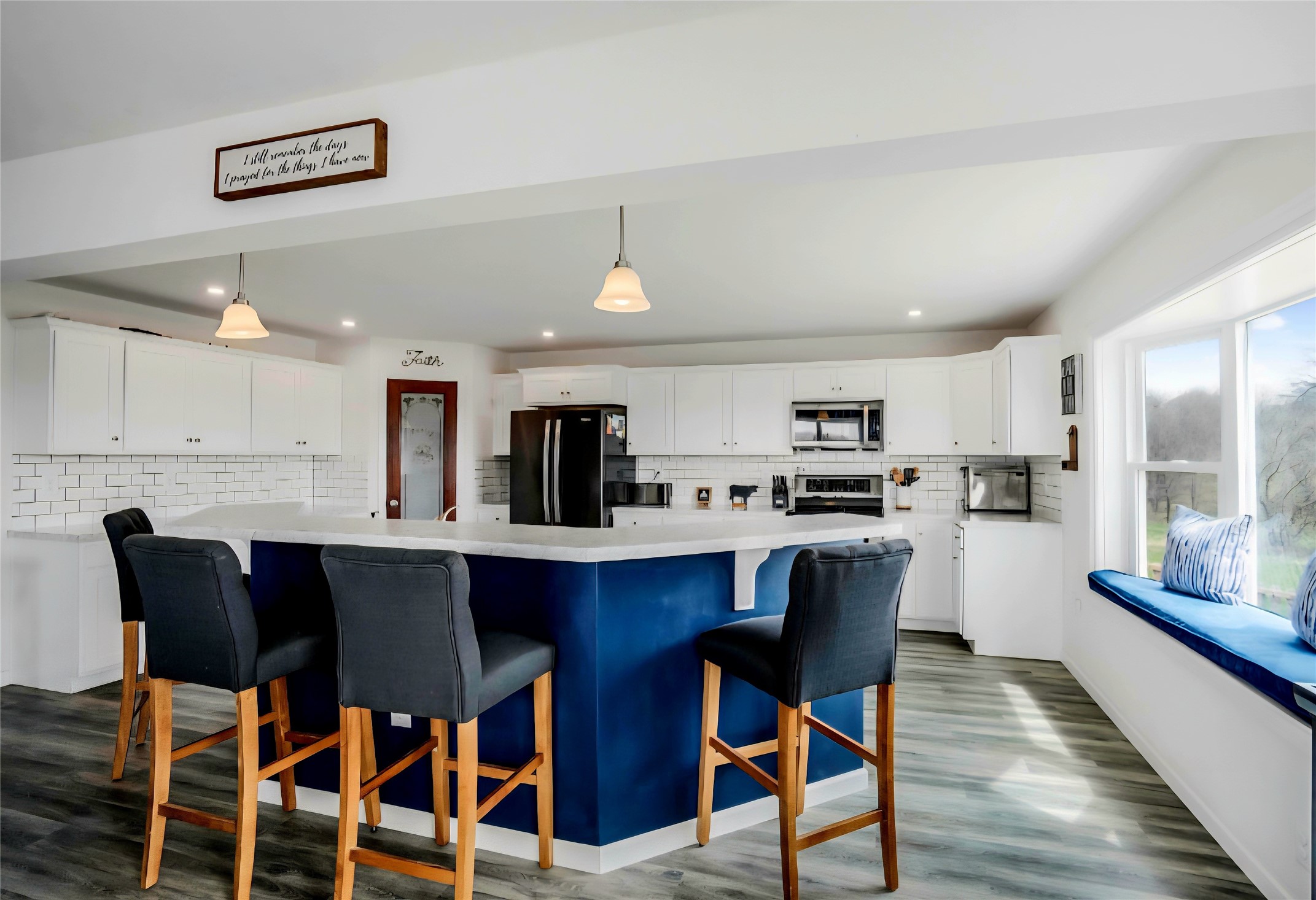 2237 Holliwell Valley Court, Winterset, Iowa image 3