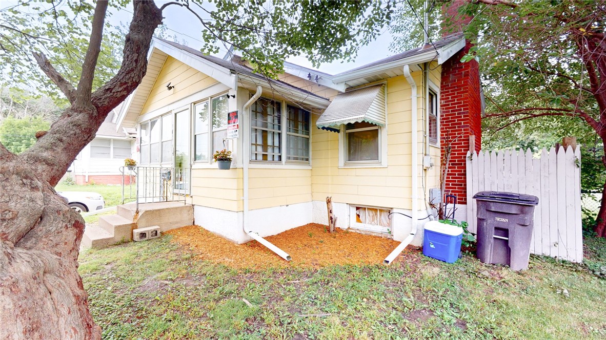 1611 E 32nd Court, Des Moines, Iowa image 3