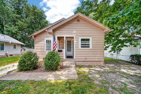 Homes For Sale - 3411 Bowdoin Street<br/> Des Moines, IA 50313