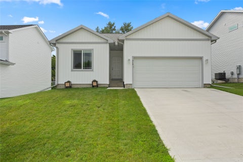 Homes For Sale - 510 Ironwood Avenue<br/> Dallas County, Woodward, IA 50276