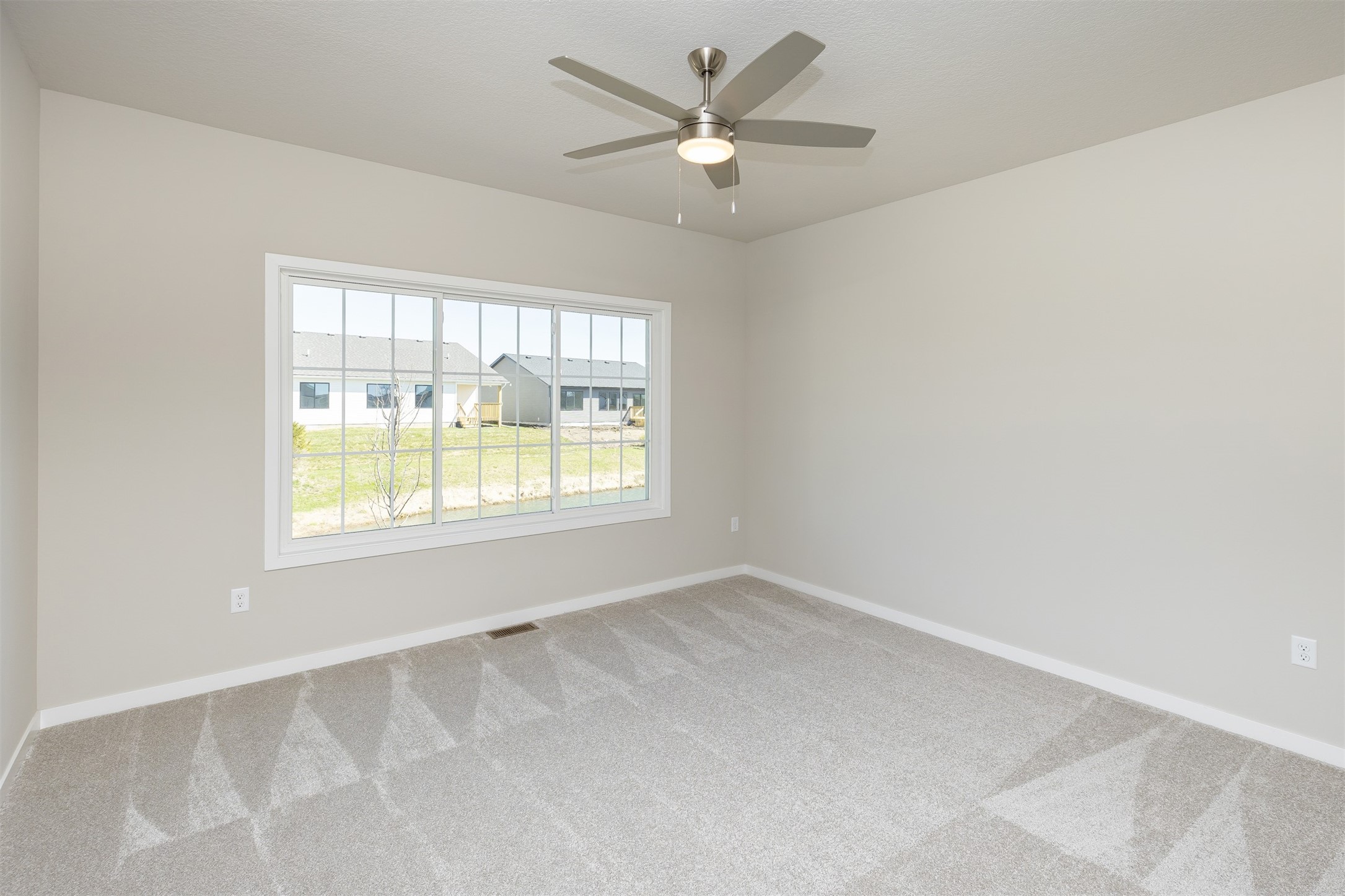 9749 Regatta Lane, Johnston, Iowa image 24