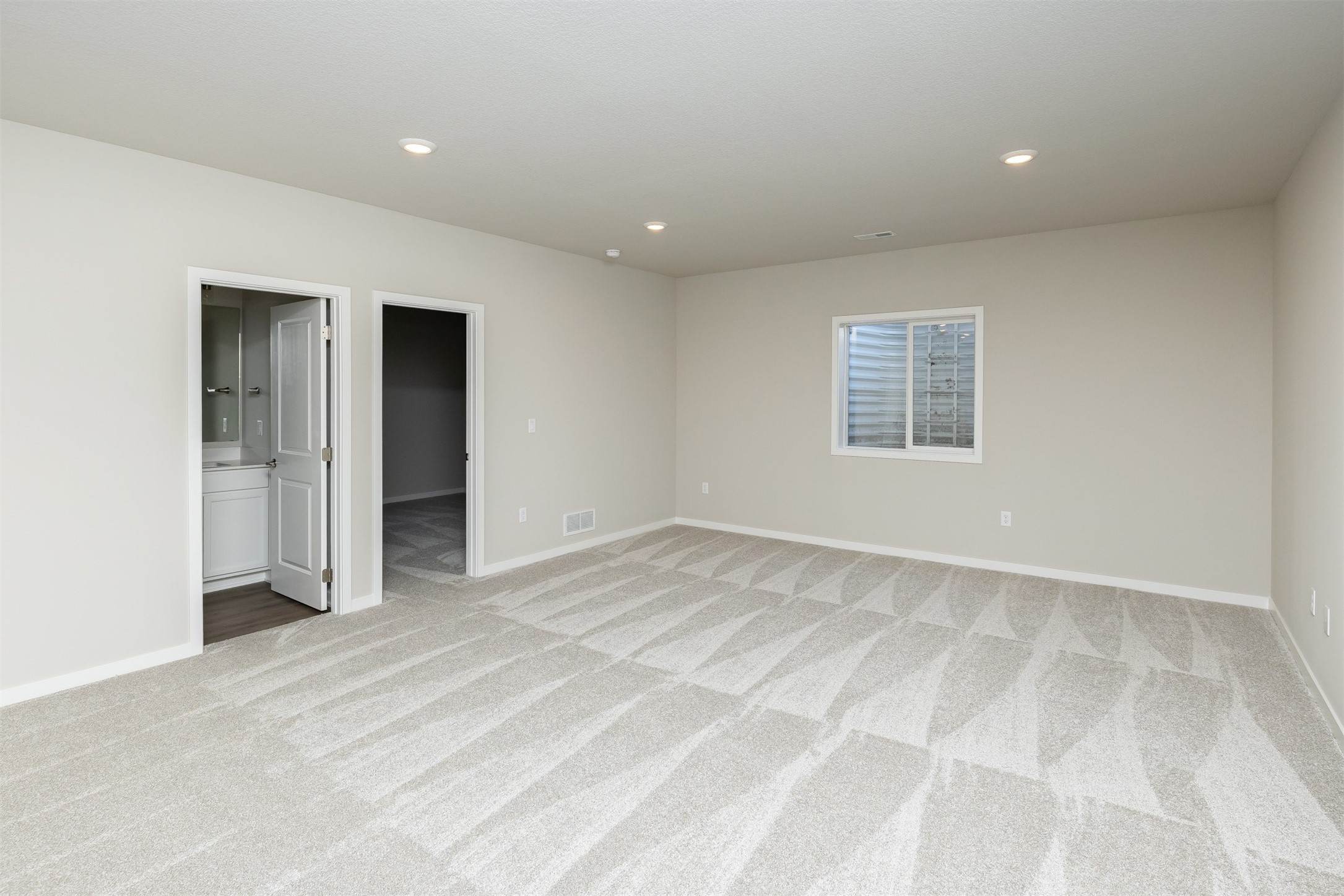 9749 Regatta Lane, Johnston, Iowa image 31