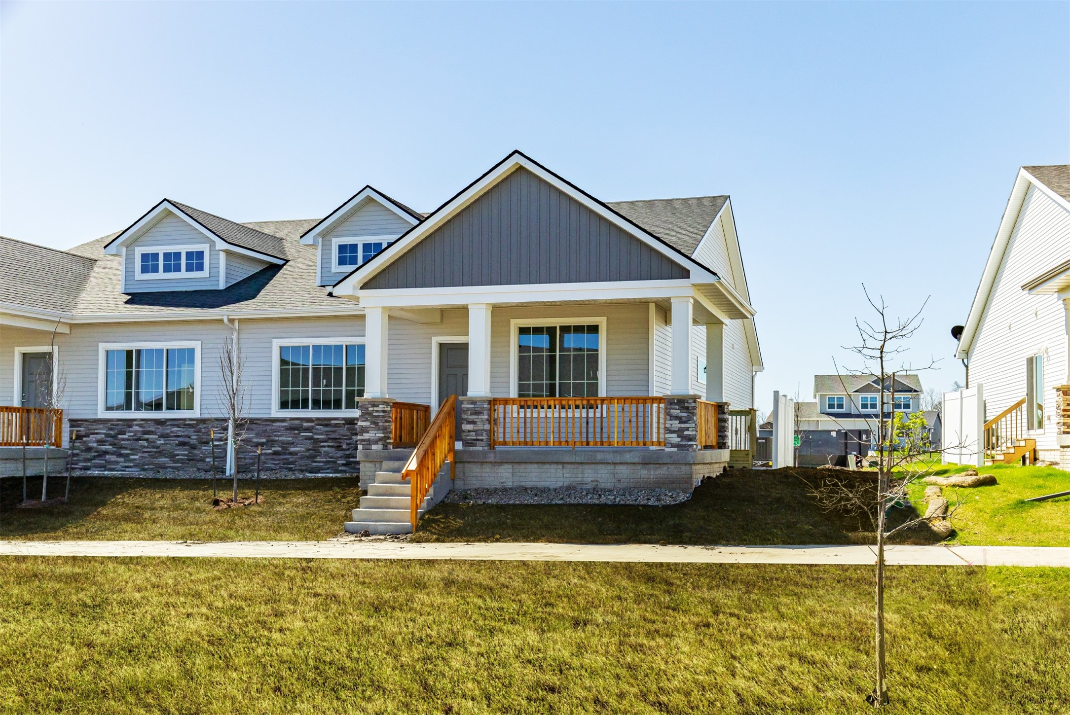 9749 Regatta Lane, Johnston, Iowa image 1
