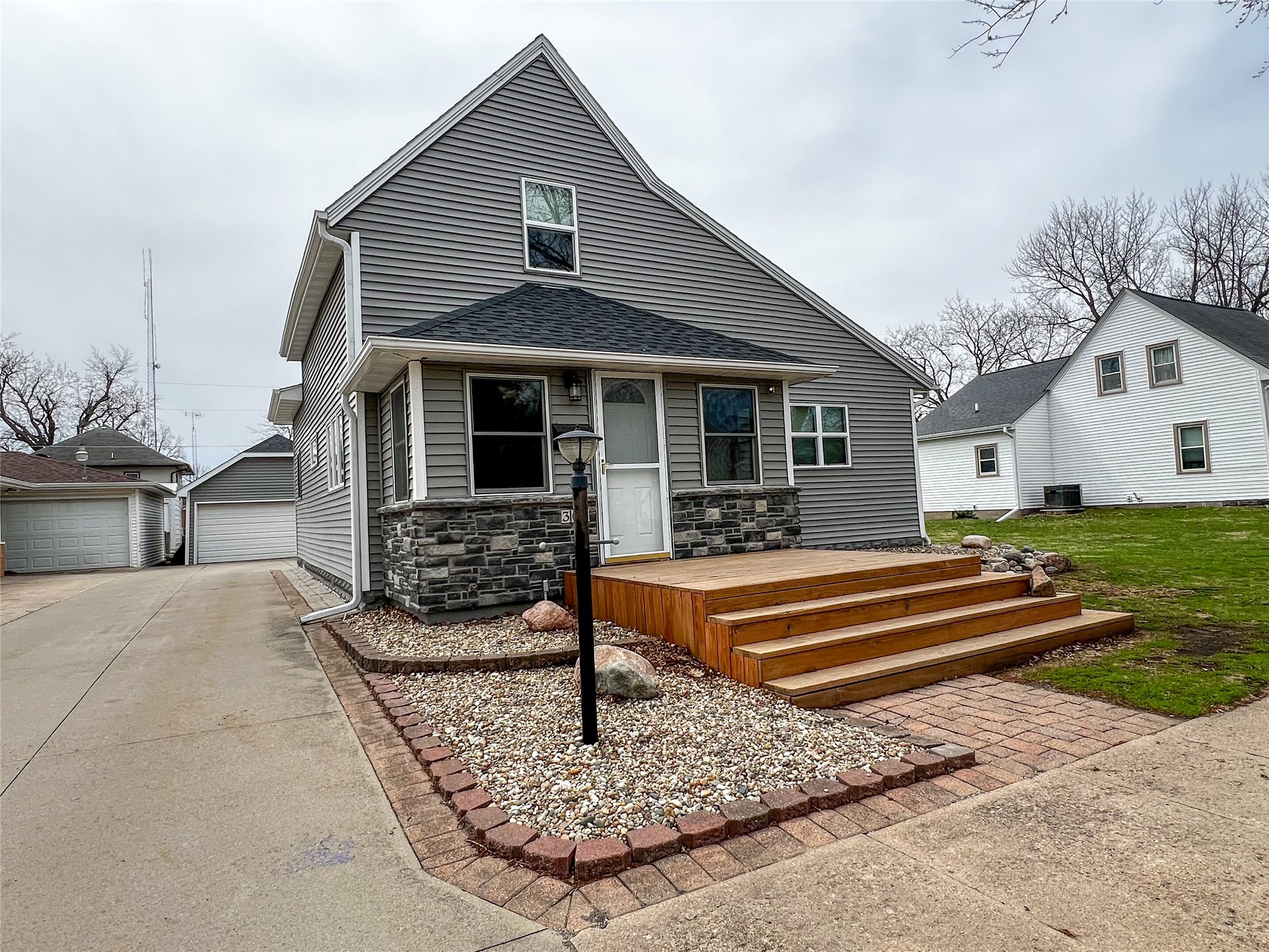304 Ne Hayes Street, Greenfield, Iowa image 1