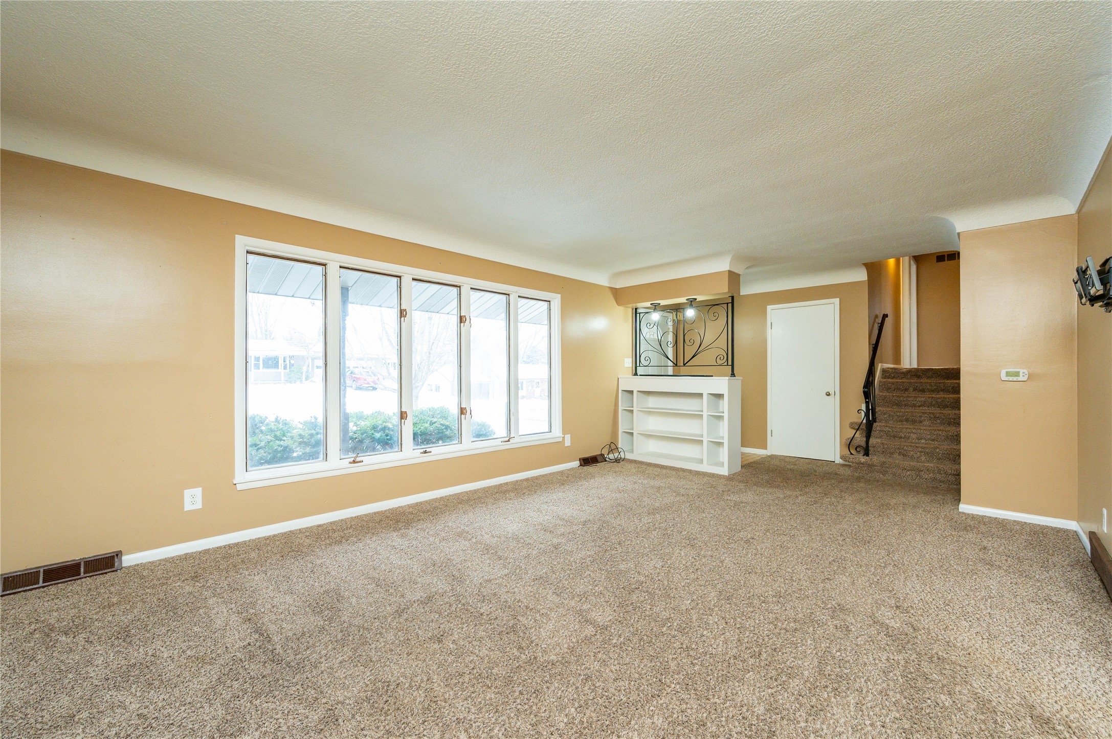 1215 S 16th Avenue W