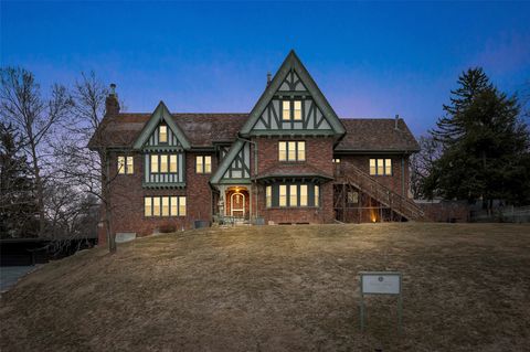 4507 Grand Avenue Des Moines IA 50312